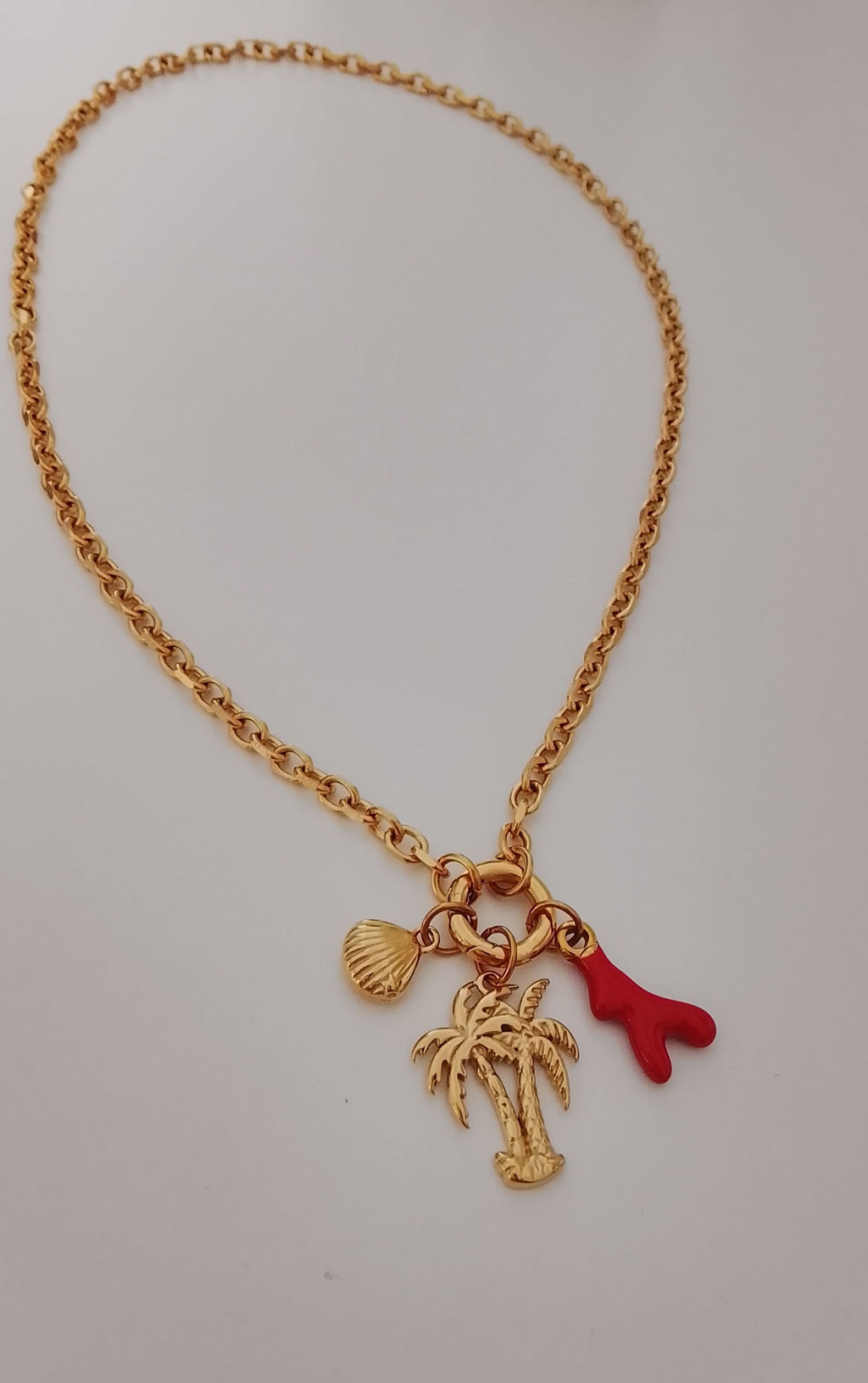 Collar coral